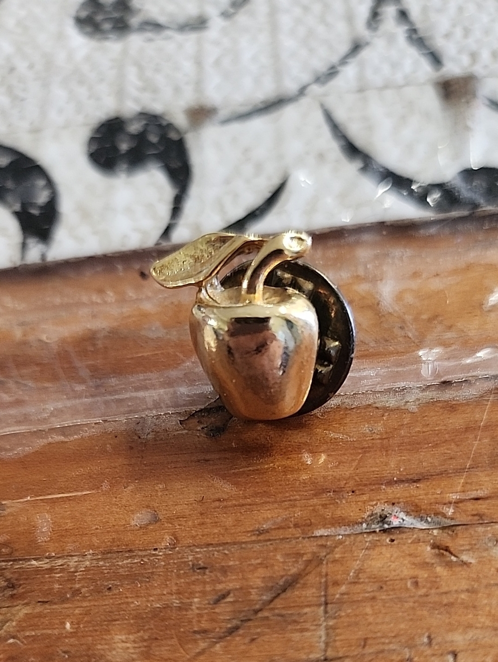 Gold Apple  Tie Tac Pin